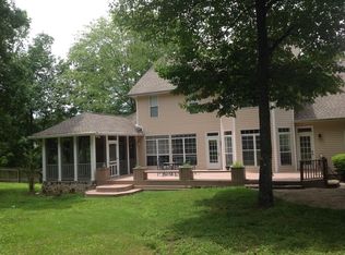 2126 Mountain Hollow Dr, Signal Mountain, TN 37377