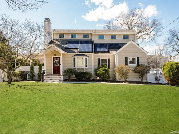 165 Little Whaleneck Road, Merrick, NY 11566