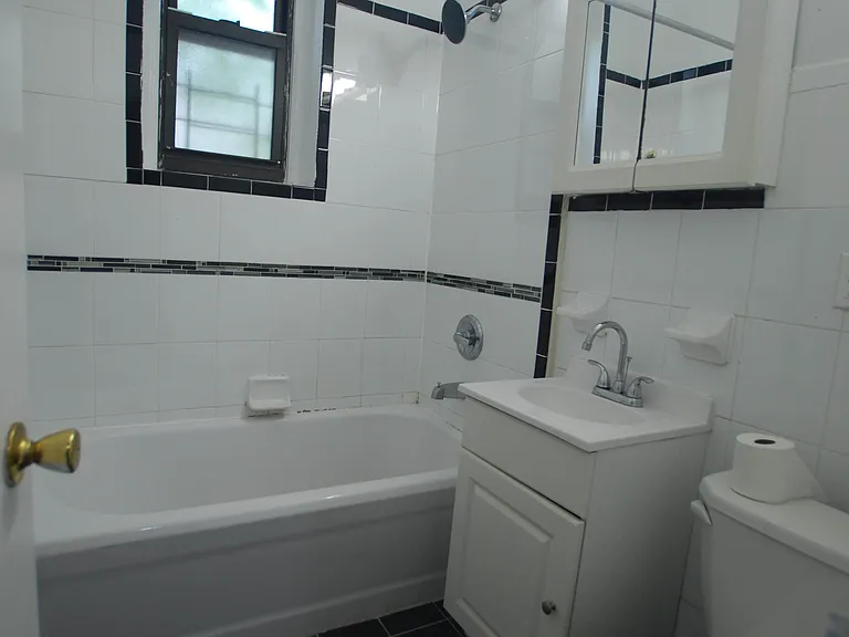 772 E 80th St #2 — Photo 5