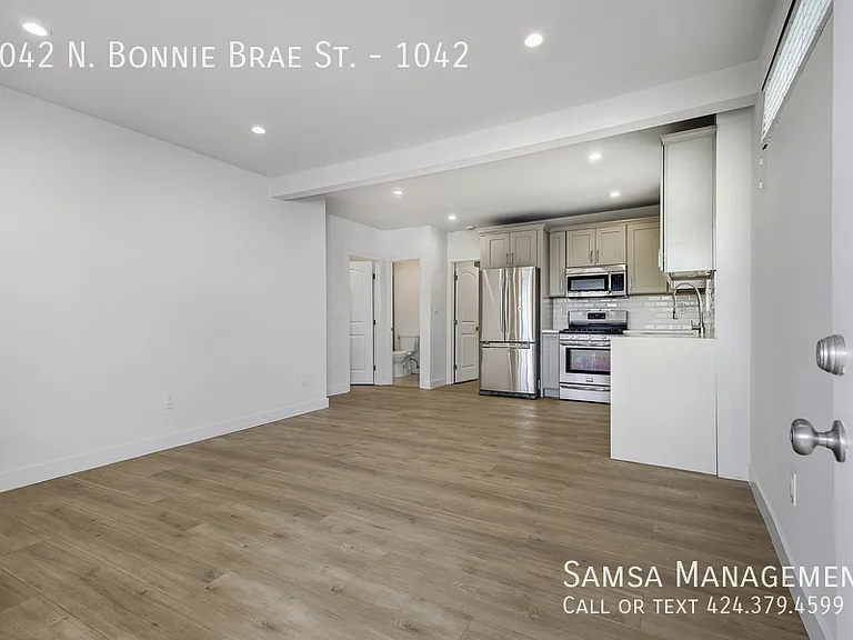 1042 N Bonnie Brae St #1042 — Photo 3