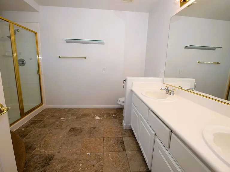 554 Campus Oaks Ct — Photo 19