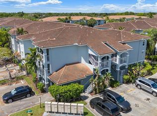155 NW 96th Ter #303, Hollywood, FL 33024