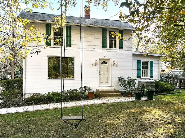 822 N Buchanan St, Arlington, VA 22203