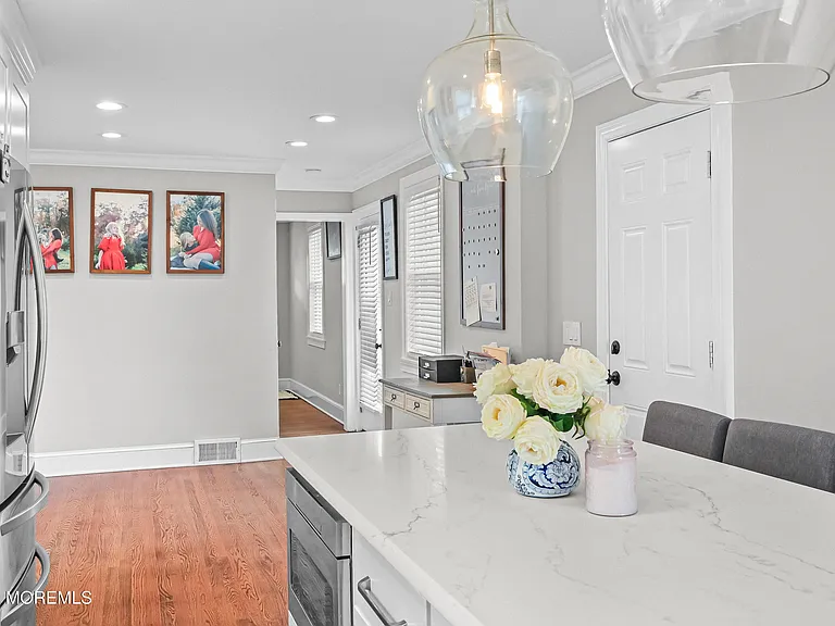 57 Villa Pl — Photo 13