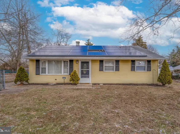 814 N New St, Clayton, NJ 08312