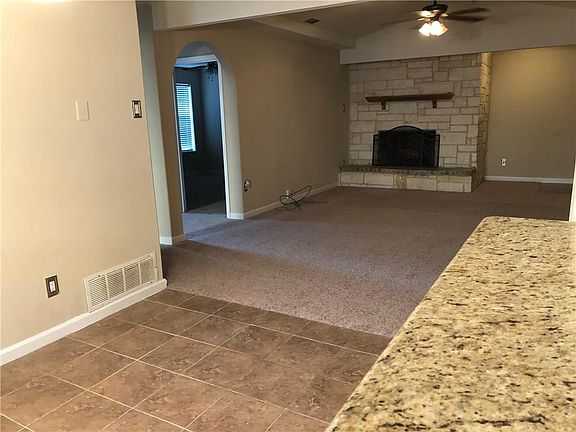 2nd image of 1721 Parkhaven Dr