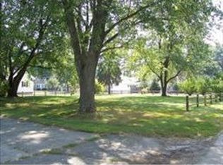 4 Berkshire Rd, Nashua, NH 03064