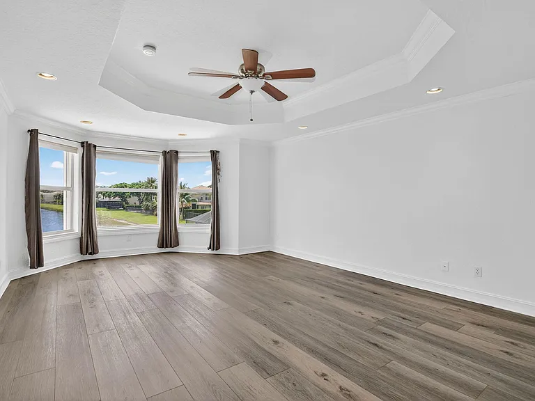8326 Emerald Winds Cir — Photo 31