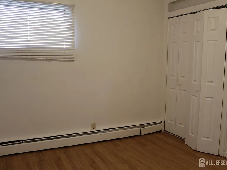 82 Washington Ave — Photo 12