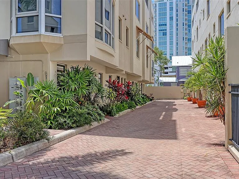 235 Cocoanut Ave #128E — Photo 3