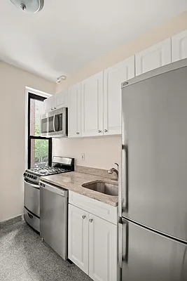 Rented by Compass | media 10