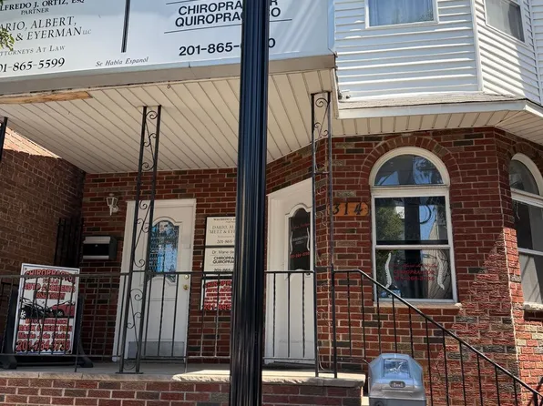 314 48th Street image 1 of 21