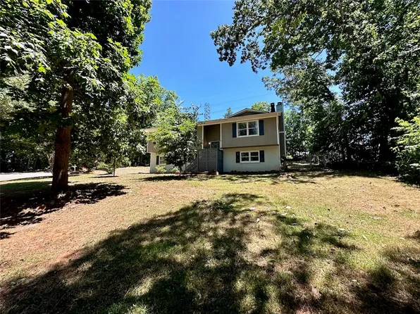 514 Fernwood Dr, Seneca, SC 29678