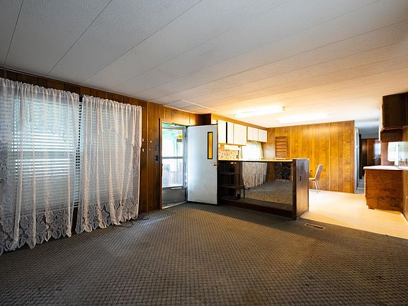 4th image of 868 N 62nd Ave