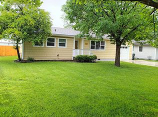 1121 W 22nd Ter, Lawrence, KS 66046