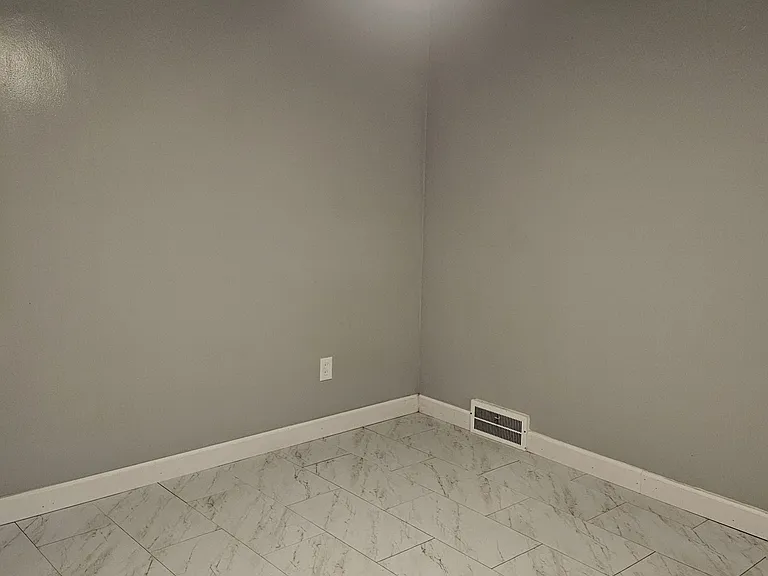 14140 Fairmount Dr #2 — Photo 7
