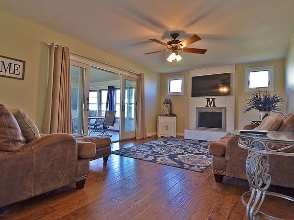 4th image of 920 Robinhood Ln