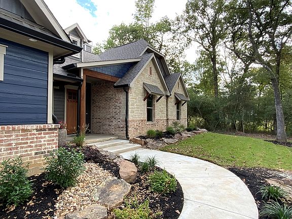 3rd image of 115 Oakmont Dr