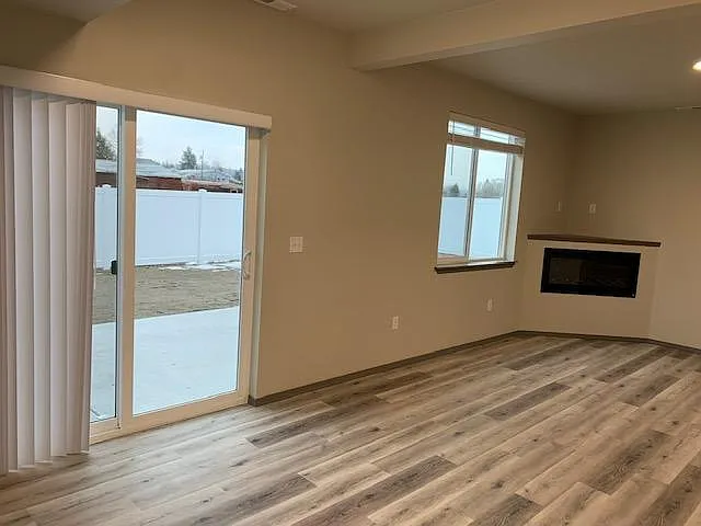 3 bed, 2.5 bath, 1500 sqft, $2,195 — Photo 2