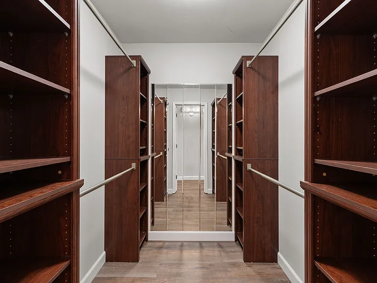 701 Oak Run Ln — Photo 18