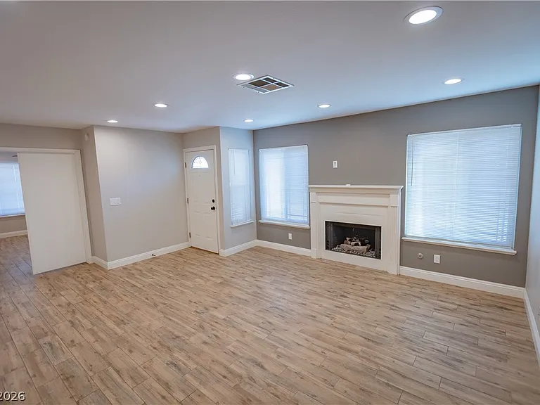 363 Tierra St — Photo 26