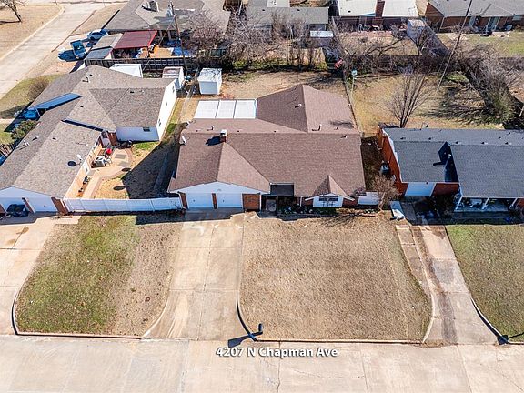 4th image of 4207 N Chapman Ave