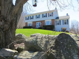 4 Farmers Ln, New Fairfield, CT 06812