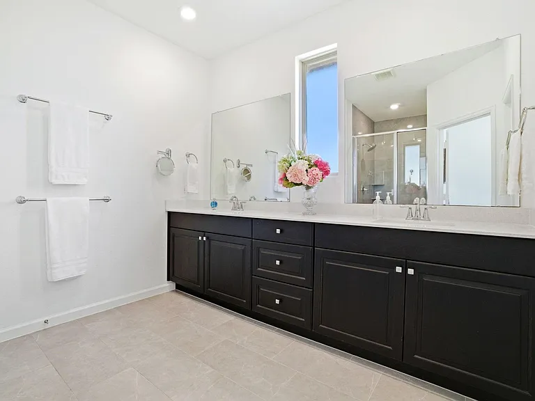 1409 Northwood Bluff Ln — Photo 13