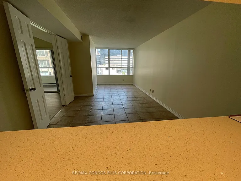 44 Gerrard St W #602 — Photo 14