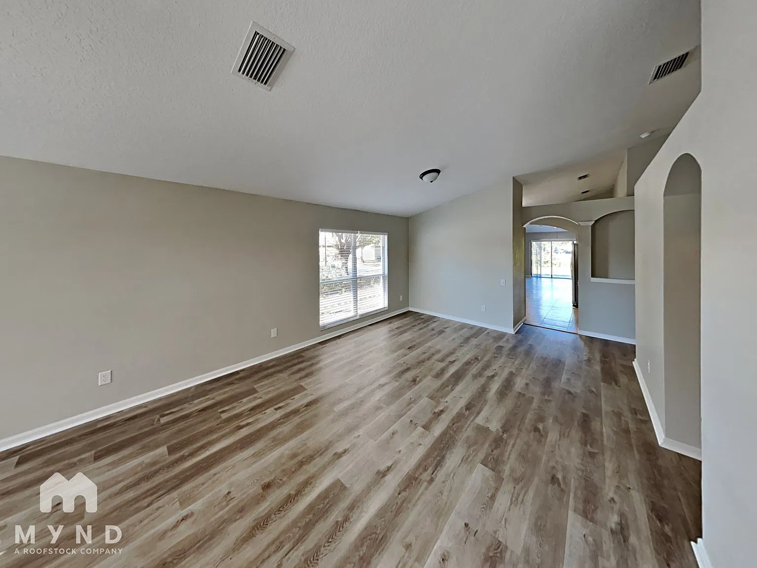 4 bed, 2.0 bath, 1936 sqft, $2,445 — Photo 2