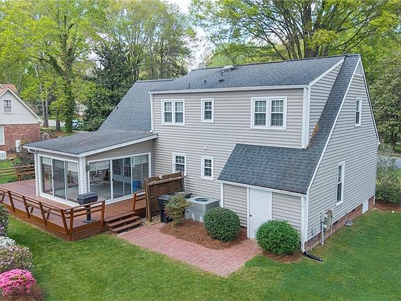 2nd image of 2022 Walker Ave