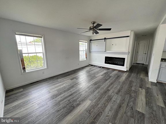 3rd image of 485 Keith Rd