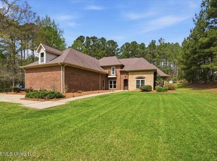 206 Pioneer Hill Dr, Carthage, MS 39051
