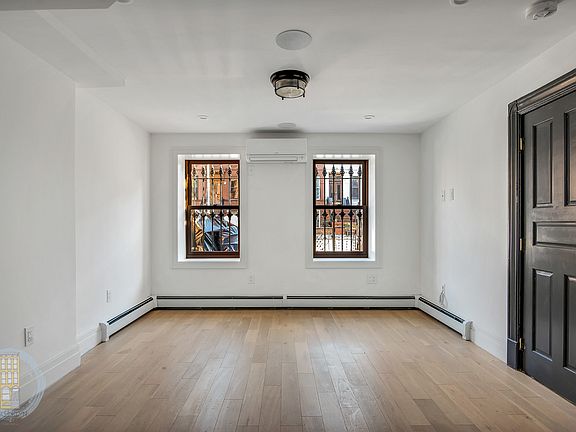 2nd image of 371 Mac Donough St #Garden1