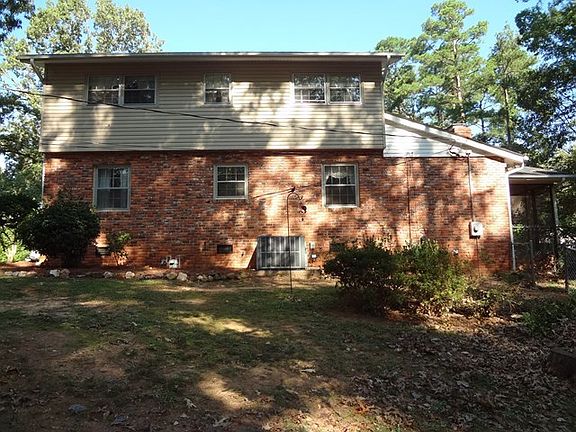 3rd image of 109 Greenbriar Dr