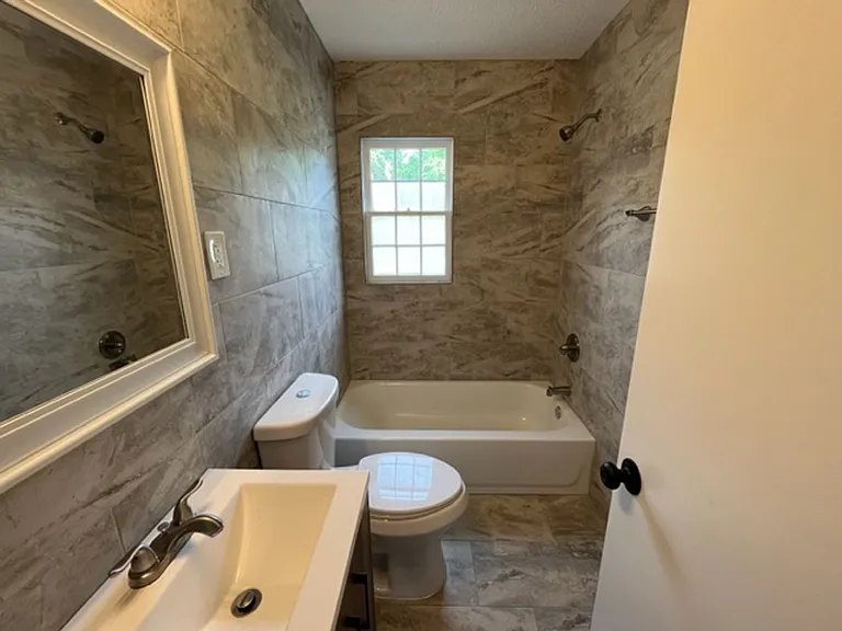 1513 Staunton Dr — Photo 5