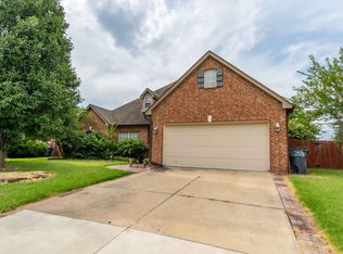2424 W D St, Jenks, OK 74037