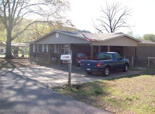 205 Cloos Circle Dr, Ozark, AR 72949
