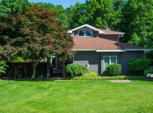 51777 Westwood Forest Ct, South Bend, IN