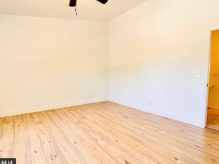 1436 Hawthorne Pl — Photo 10