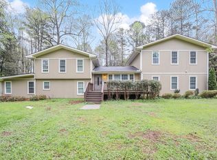 395 Magmar Ln, Fayetteville, GA 30214