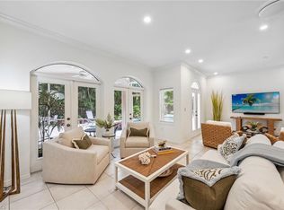 440 2nd St S, Naples, FL 34102