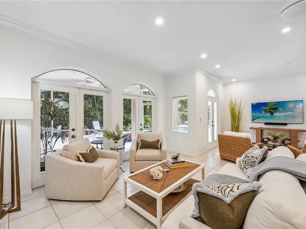 440 2nd ST S #101, NAPLES, FL 34102