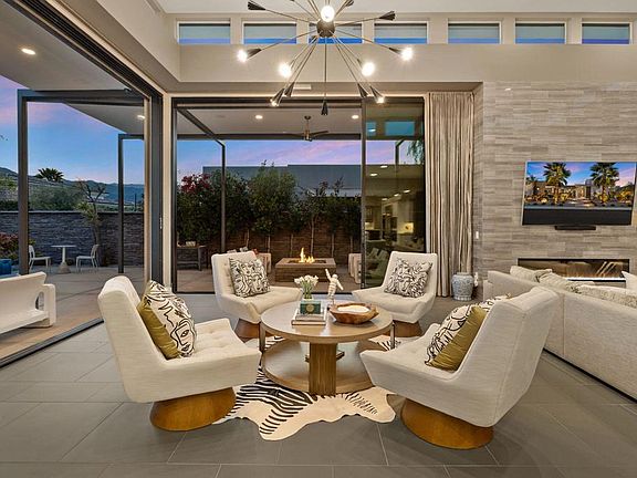 3rd image of 29 Topaz Ct