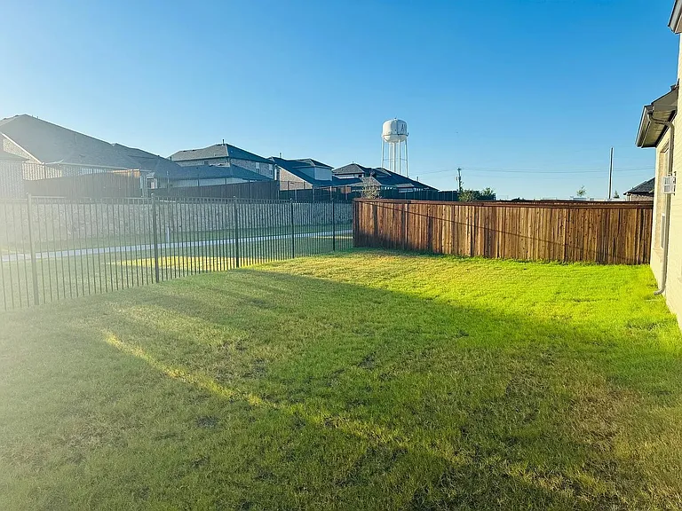 905 Tartane Dr — Photo 20
