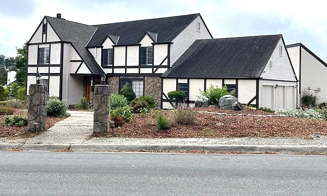1205 Lakeview Dr