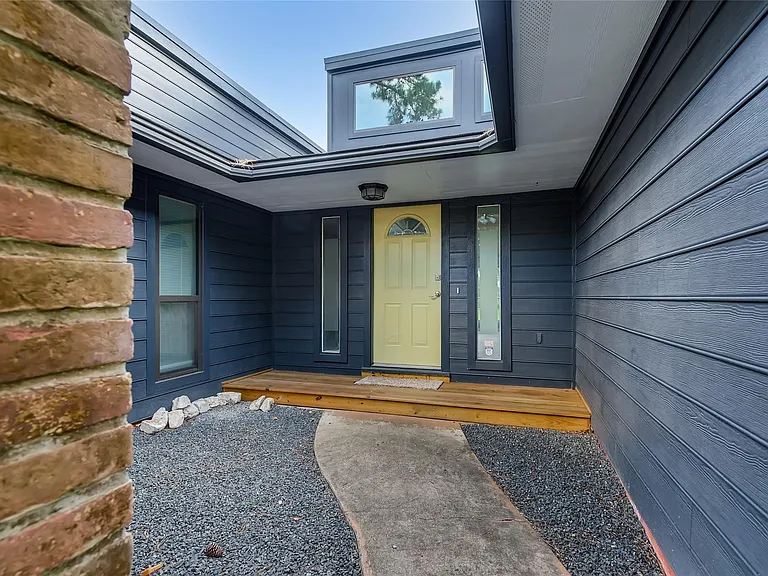 946 Mesa Terrace Dr — Photo 3