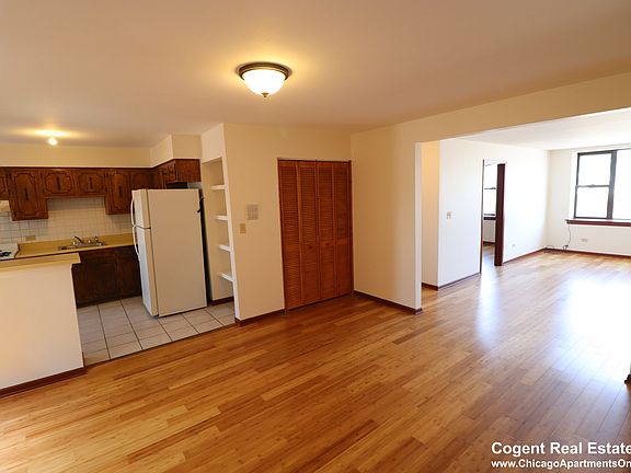 5th image of 4110 W Montrose Ave #203