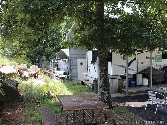 5th image of 111 Alder Rd