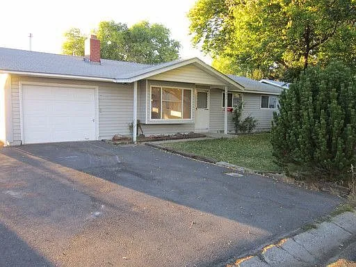 4826 Larry Pl photo 1